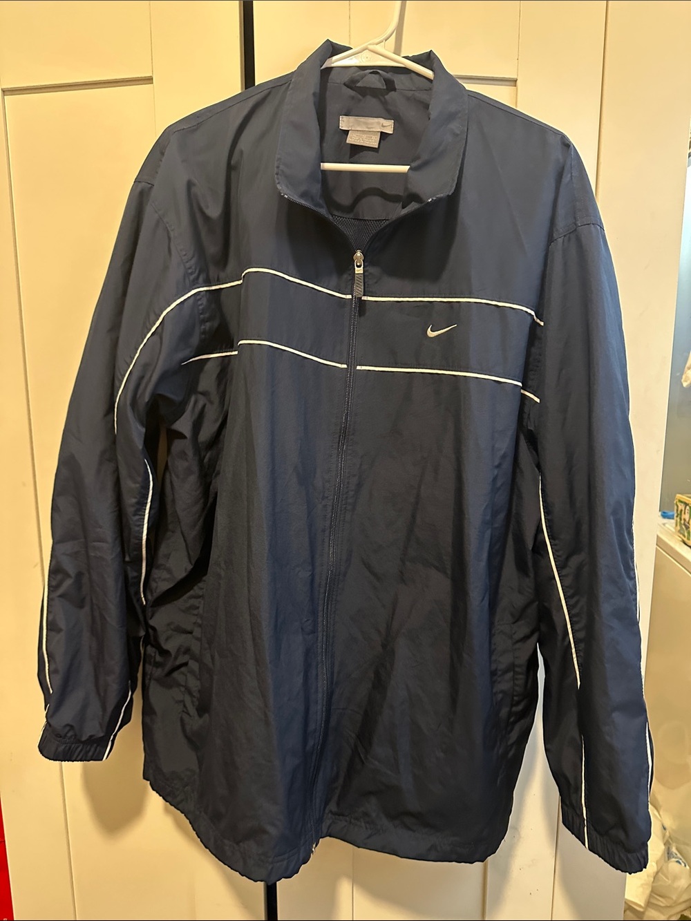 Nike Men’s Navy Windbreaker with White Piping